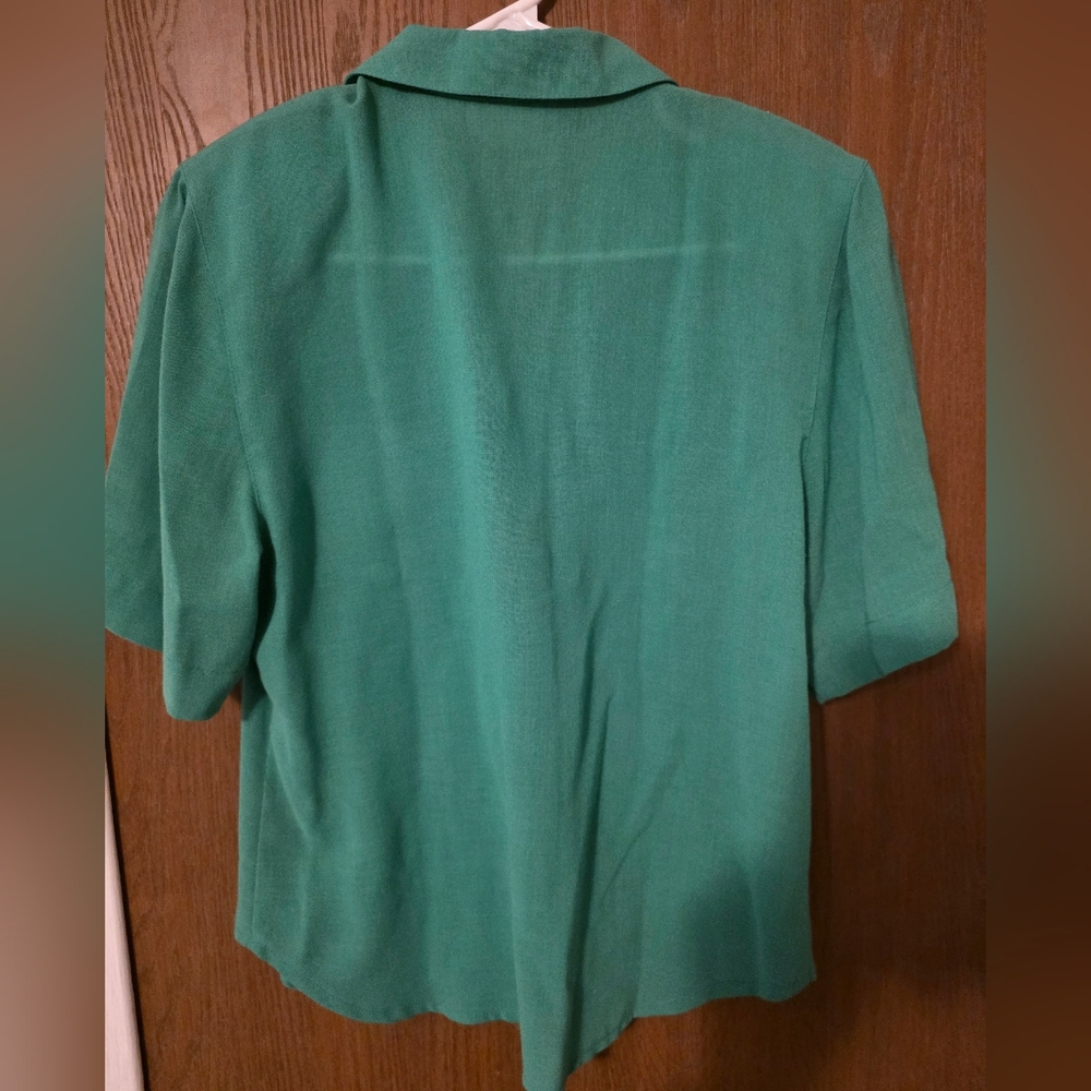 Green Button-Up Women's Top - Picture 3 of 3
